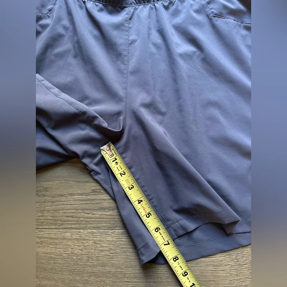Arc'teryx Cormac Lined Shorts Inseam 7” In Gray/Teal Lining Size XL Reg